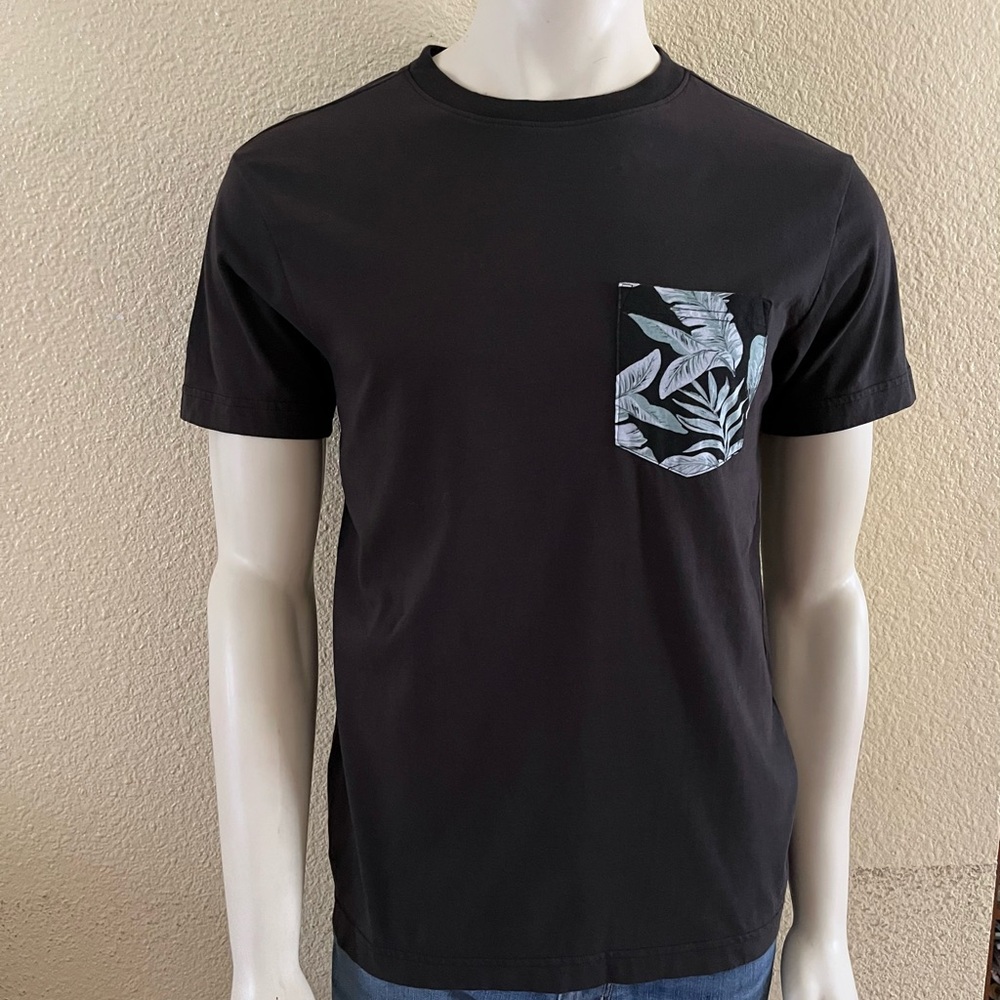 Original Use Men's Size Small Short Sleeve Chest Pocket T-Shirt Black